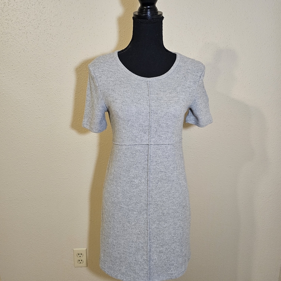Gray Short Sleeve Women's Dress - Picture 1 of 6